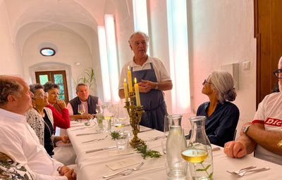 Karl Ederer versammelt Münchner VIPs in seiner Woid-Heimat